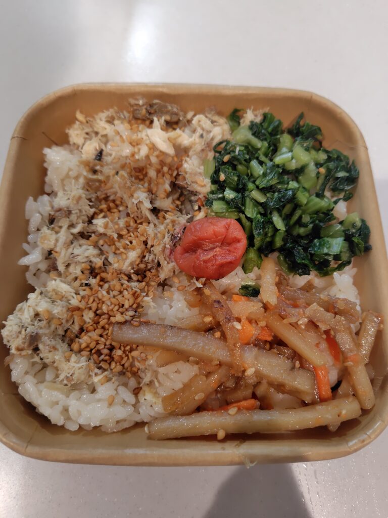 あご出汁で炊いた焼きさば飯 焼きさば&高菜&あご出汁飯を同時に食べるのが流儀